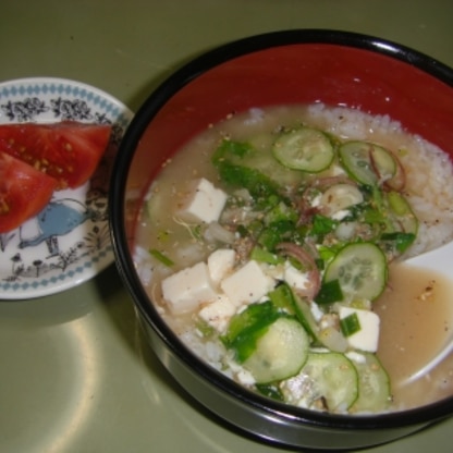 ご飯を洗ったのでさらさら食べられて、夏の朝にぴったりでした！以前作った干物をつかったものよりさっぱりしていて夏向きですね。ごちそうさまです♡